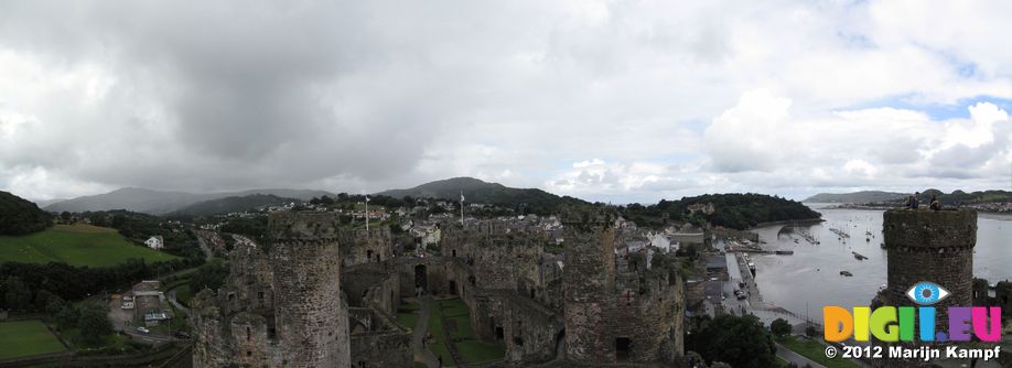 SX23310-6 Conwy Castle panorma